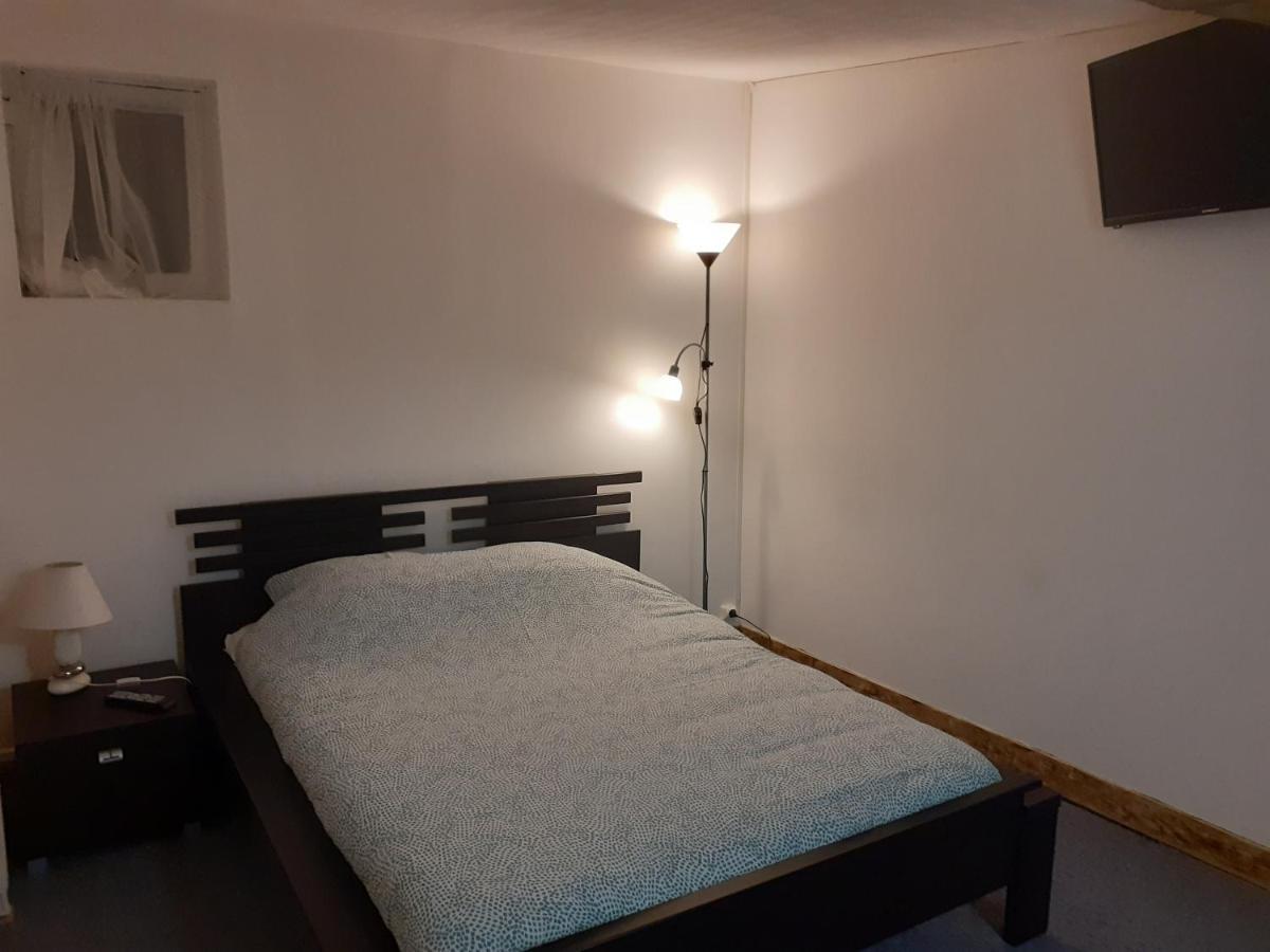 Hotel Le Grand Cerf Nonancourt Esterno foto