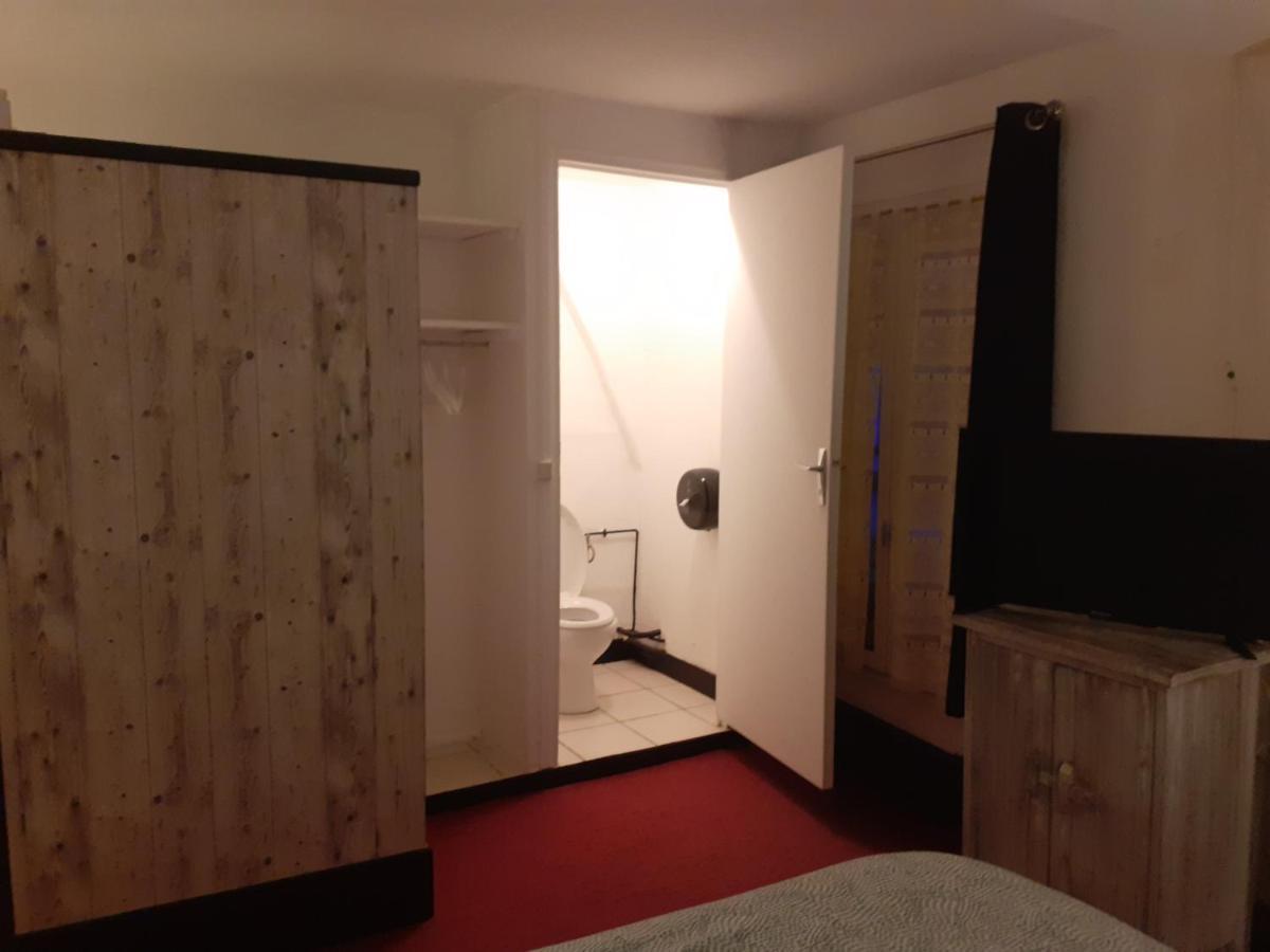 Hotel Le Grand Cerf Nonancourt Esterno foto