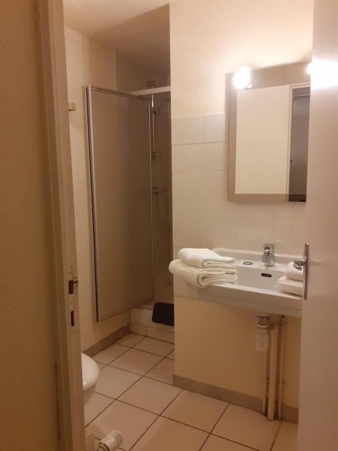Hotel Le Grand Cerf Nonancourt Esterno foto